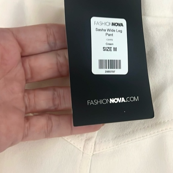 NWT,Fashion Nova,Sasha Wide Leg Pants - Cream Elegant Cream Women's Pants,Size M - Picture 3 of 12